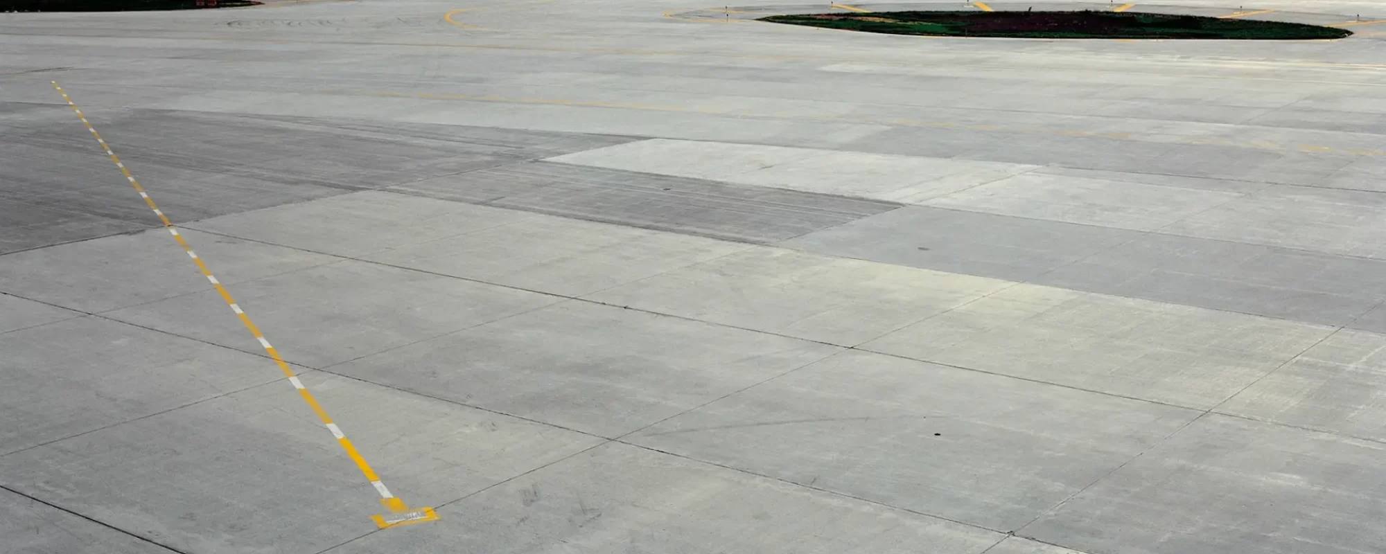 Tarmac Outside Terminal 1, 1988